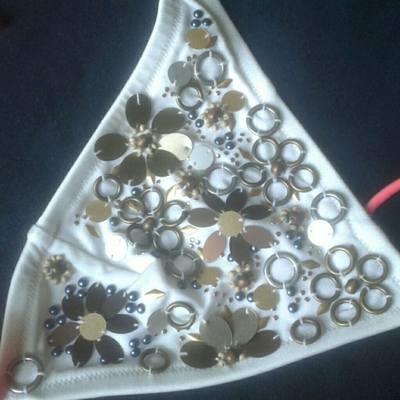 Victoria's secret bikini - Picture 2 of 3